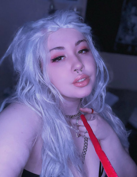 skelewinkz star sexy pics