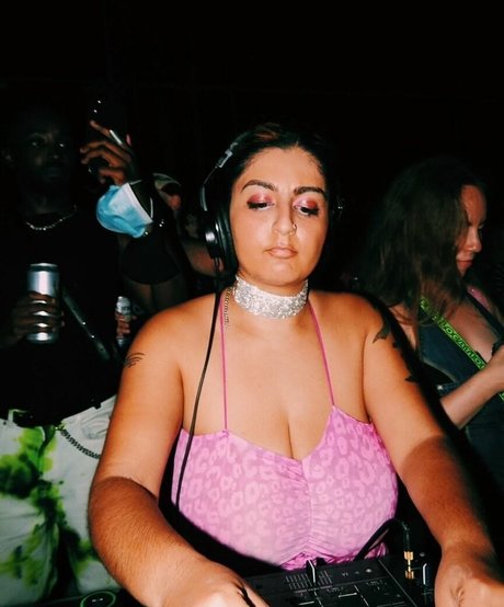 chippynonstopof model nice image