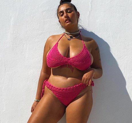 chippynonstopof best actress pictures