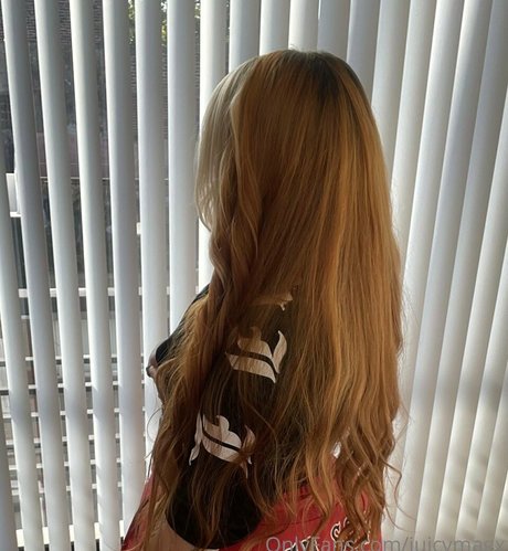 Juicymagx adult actress photo