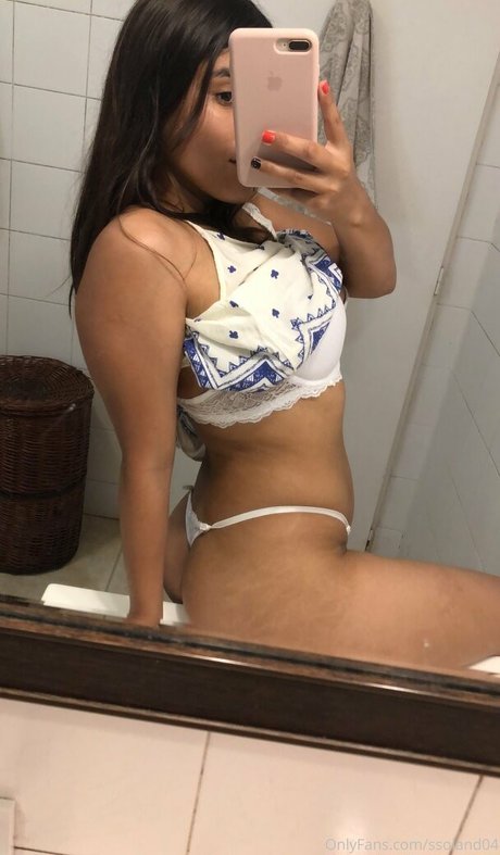 ssoland04 erotic actress pictures