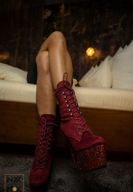 nyxornox star naked pictures