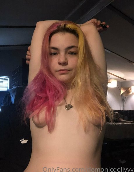 Demonicdollyyy star photo