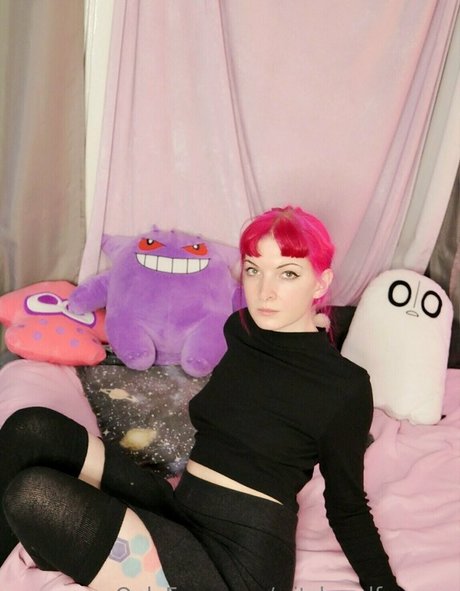 witchandfamous art model image