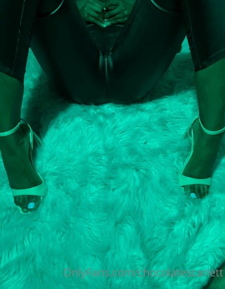 chocolatescarlett erotic model galleries