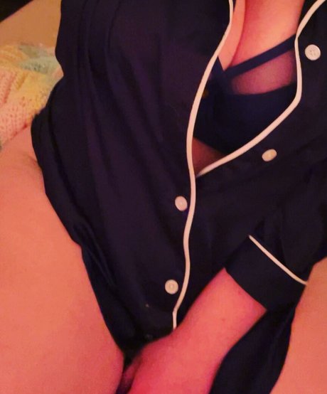 Ephemeral erotic model archive