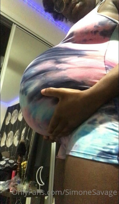 simonesavage adult model img