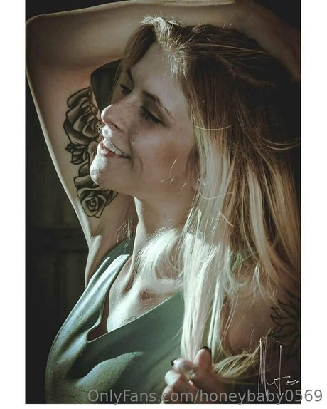 honeybaby0569 nude star photo