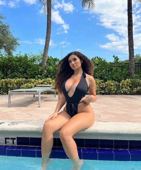 Christina April Amaral exclusive actress images