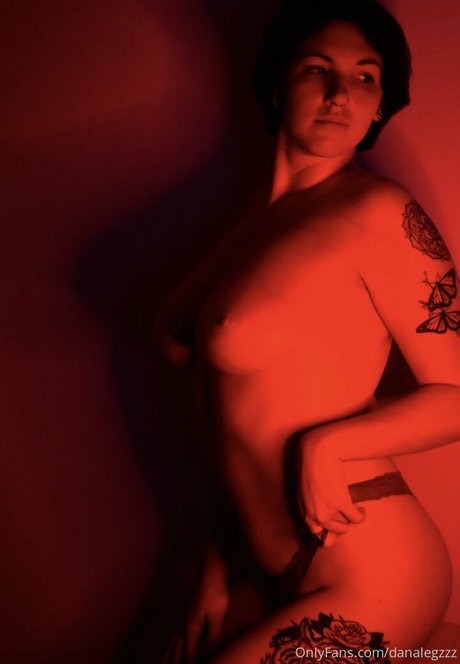 danalegzzz star best picture