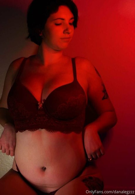 danalegzzz star free pics