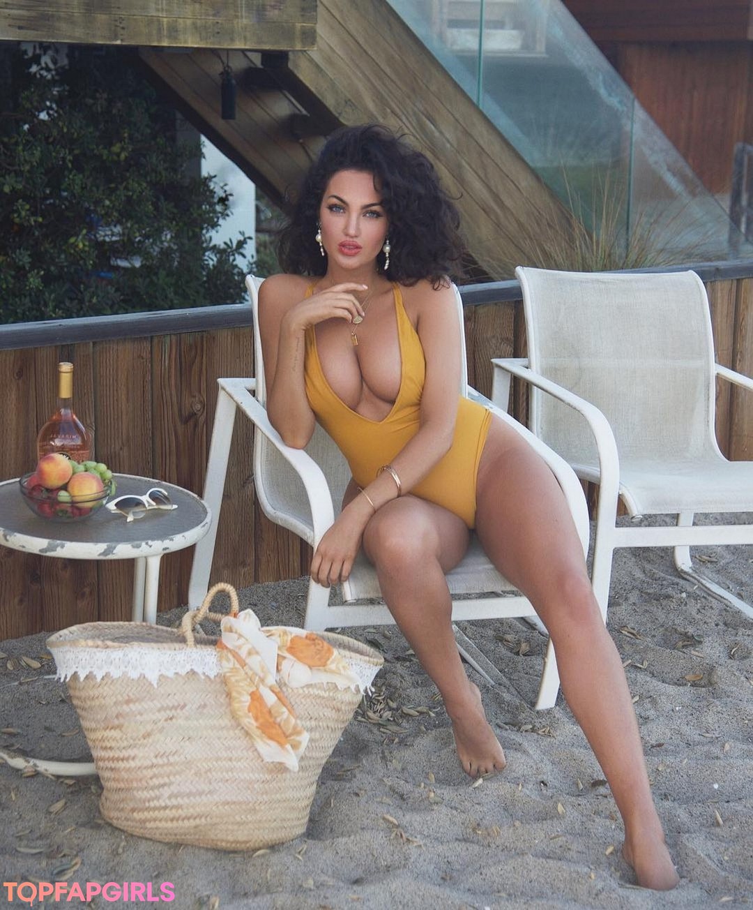 Natalie Halcro perfect star pictures