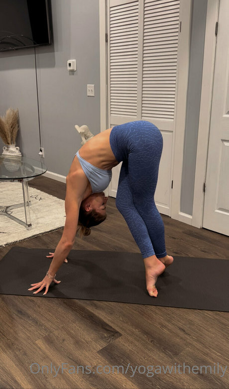 yogawithemily star nice gallery