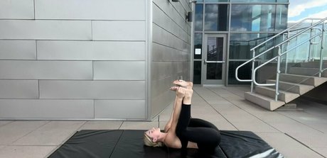 yogawithemily pornstar exclusive photos