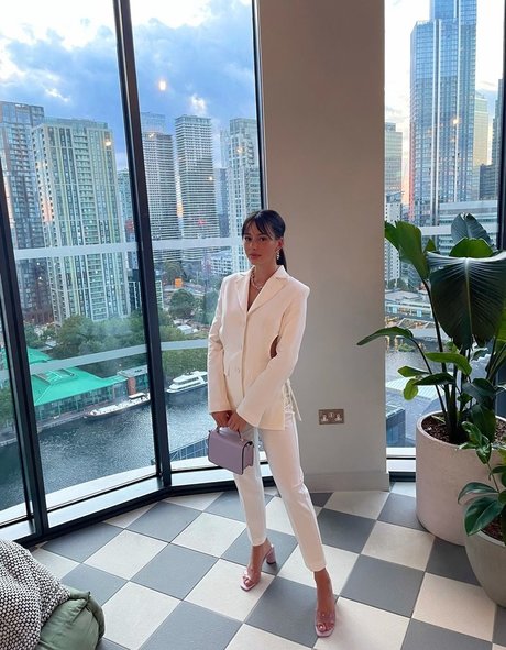 Ludovalentina exclusive model pic