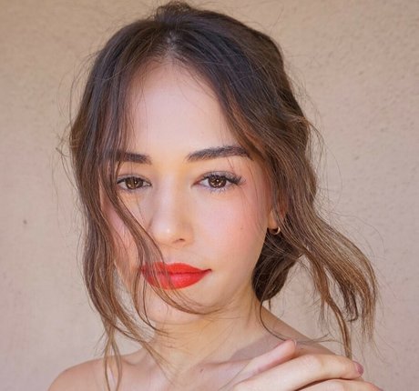 Kaylee Bryant sexy pornstar galleries