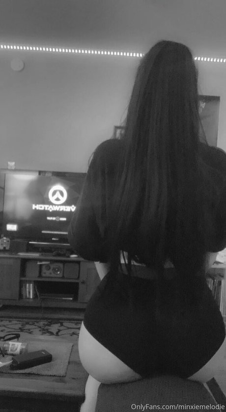 minxiemelodie nudes actress pics