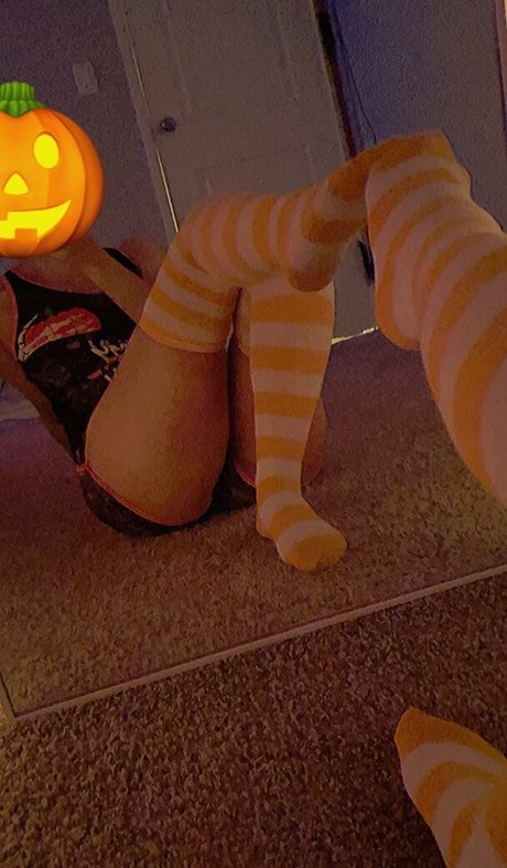 virtuallylewd model perfect photos