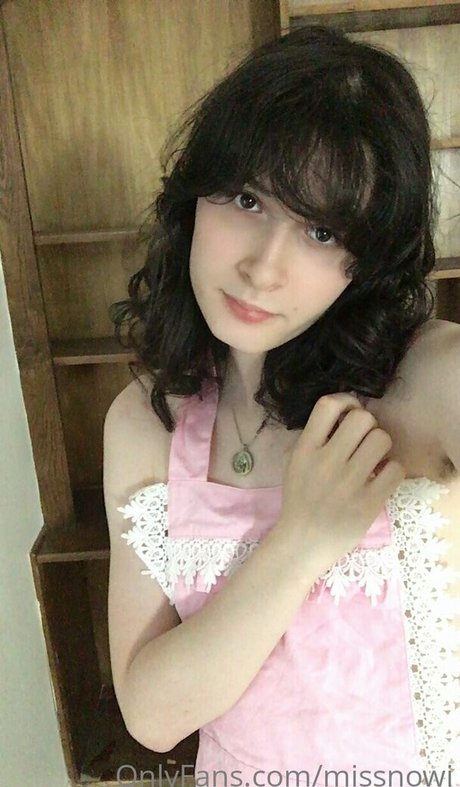 missnowi pretty pornstar pic