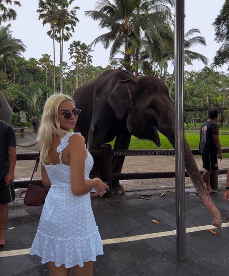 Helenqueen erotic star pic