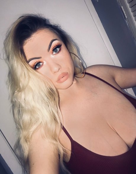 Kendall Rowan star porn image