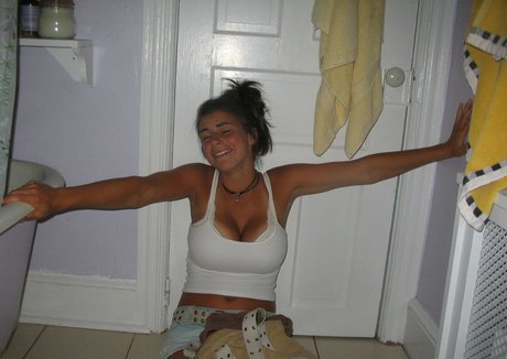 Amanda Wenk pornstar naked pictures