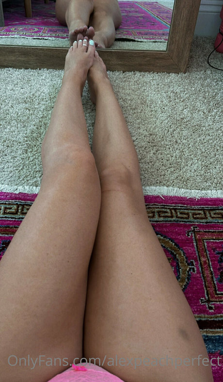 alexpeachperfect hot pornstar image