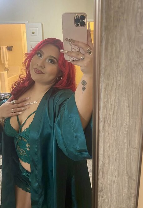 dasjuicyjen star nude pic