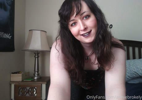 anniebrokely model porn pictures