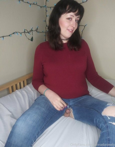 anniebrokely star exclusive pictures