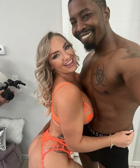 Cali Carter free pornstar gallery