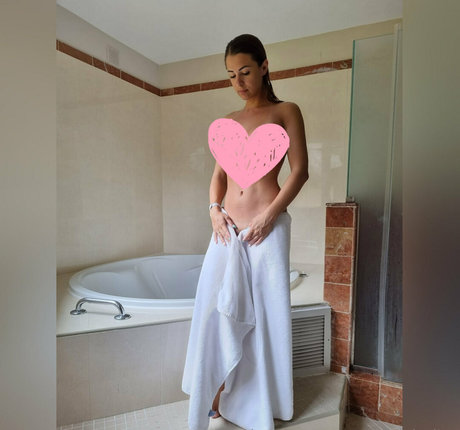 topmodel alice exclusive actress gallery