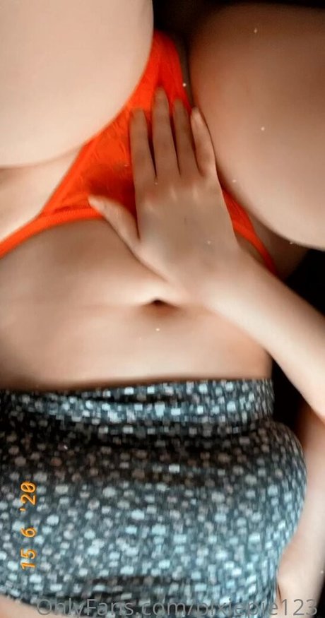 Pixiepie123 model nude archive