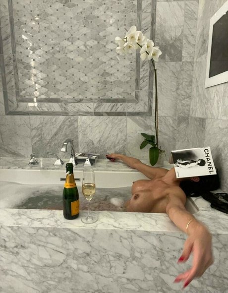 Juju Bahreis top star pics