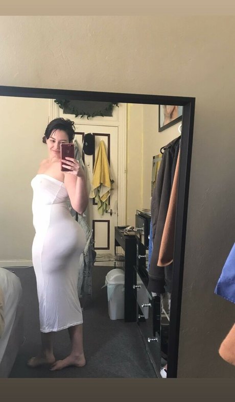 Shutupmichaelaa star hot picture