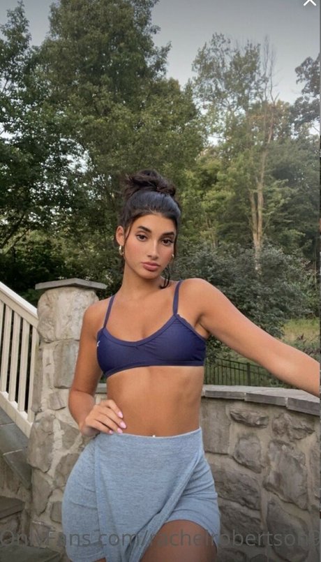 Rachel Robertson porn model pics