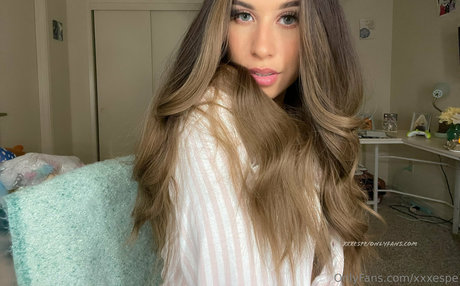 Espe ASMR exclusive model pics