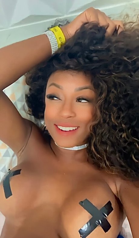 Lumena Aleluia adult model img