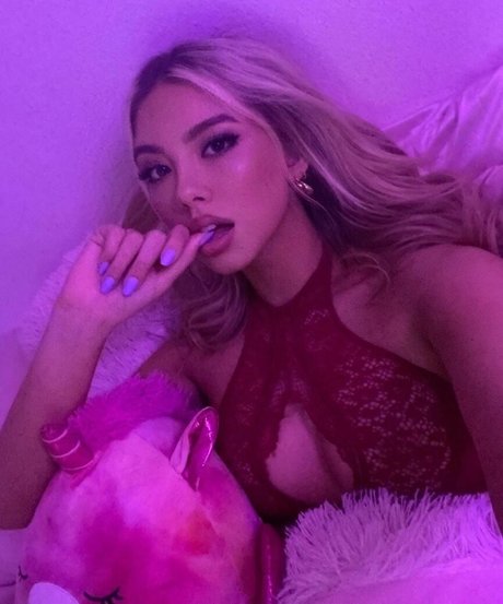 Raelynn Rosalie Harper star exclusive image