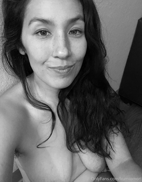 kumiomori pornstar top photo