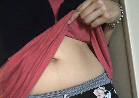 kumiomori naked star pictures