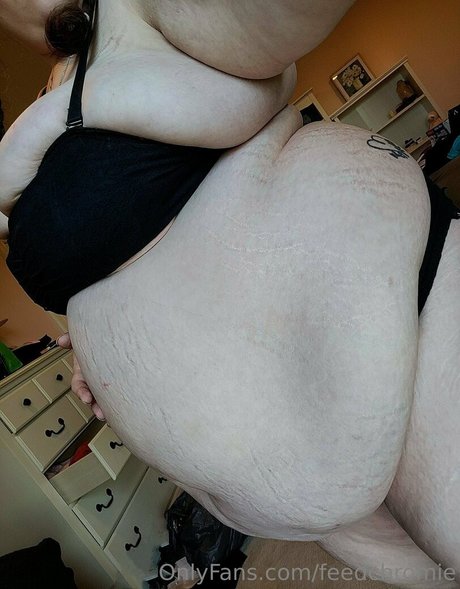 feedchromie sexy model gallery