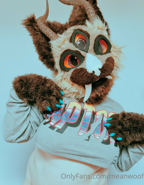 meanwoof sexy model gallery