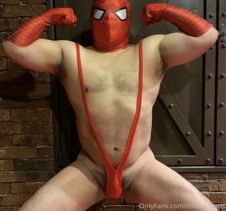 threeislands naked model image