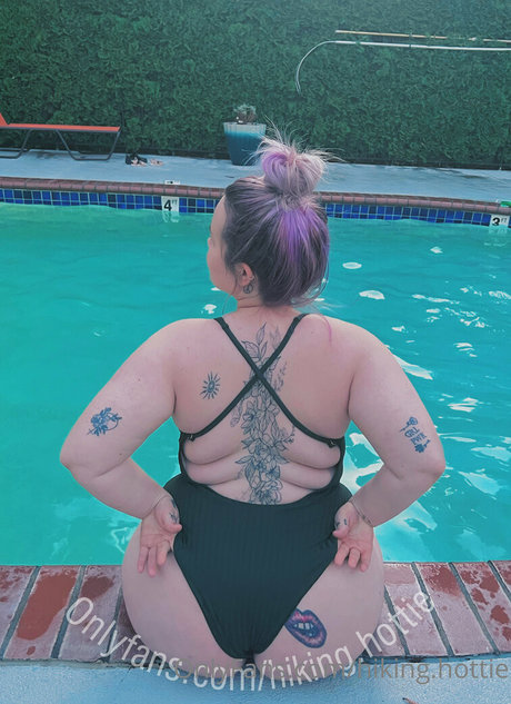 hiking hottie star perfect picture