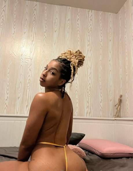 softytohardy hot actress image