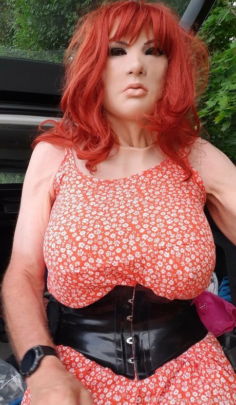 rubbberdolllulu naked actress img