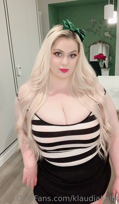 klaudiakelly model art pics