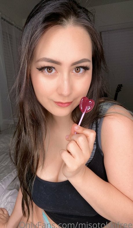 misotokkifree nudes star image