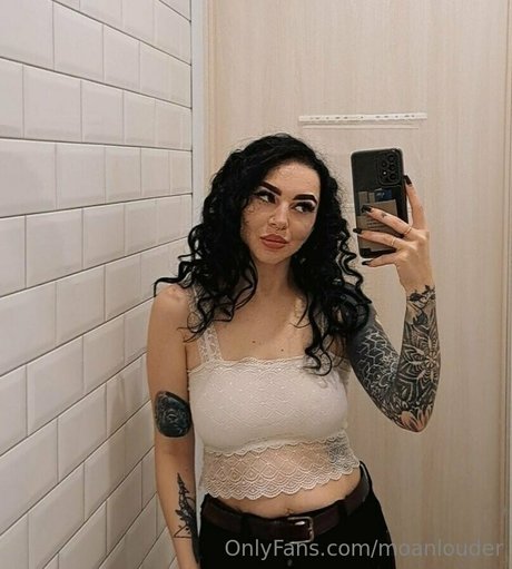 moanlouder pornstar exclusive gallery